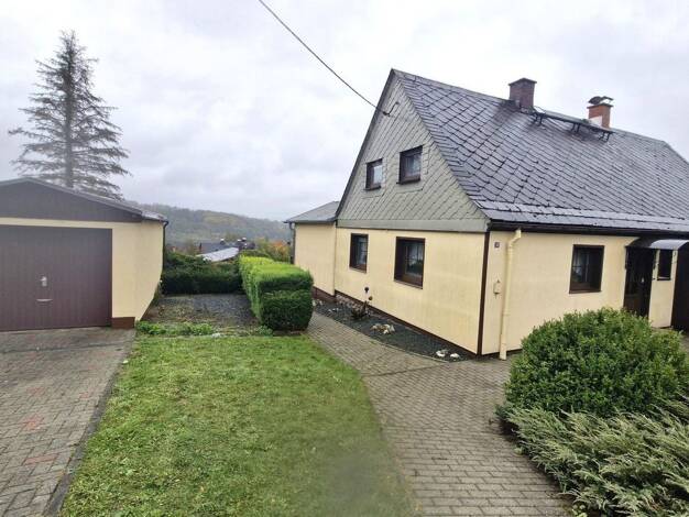 Doppelhaushälfte zum Kauf provisionsfrei 90.000 € 4 Zimmer 98 m² 790 m² Grundstück Adorf Adorf 08626