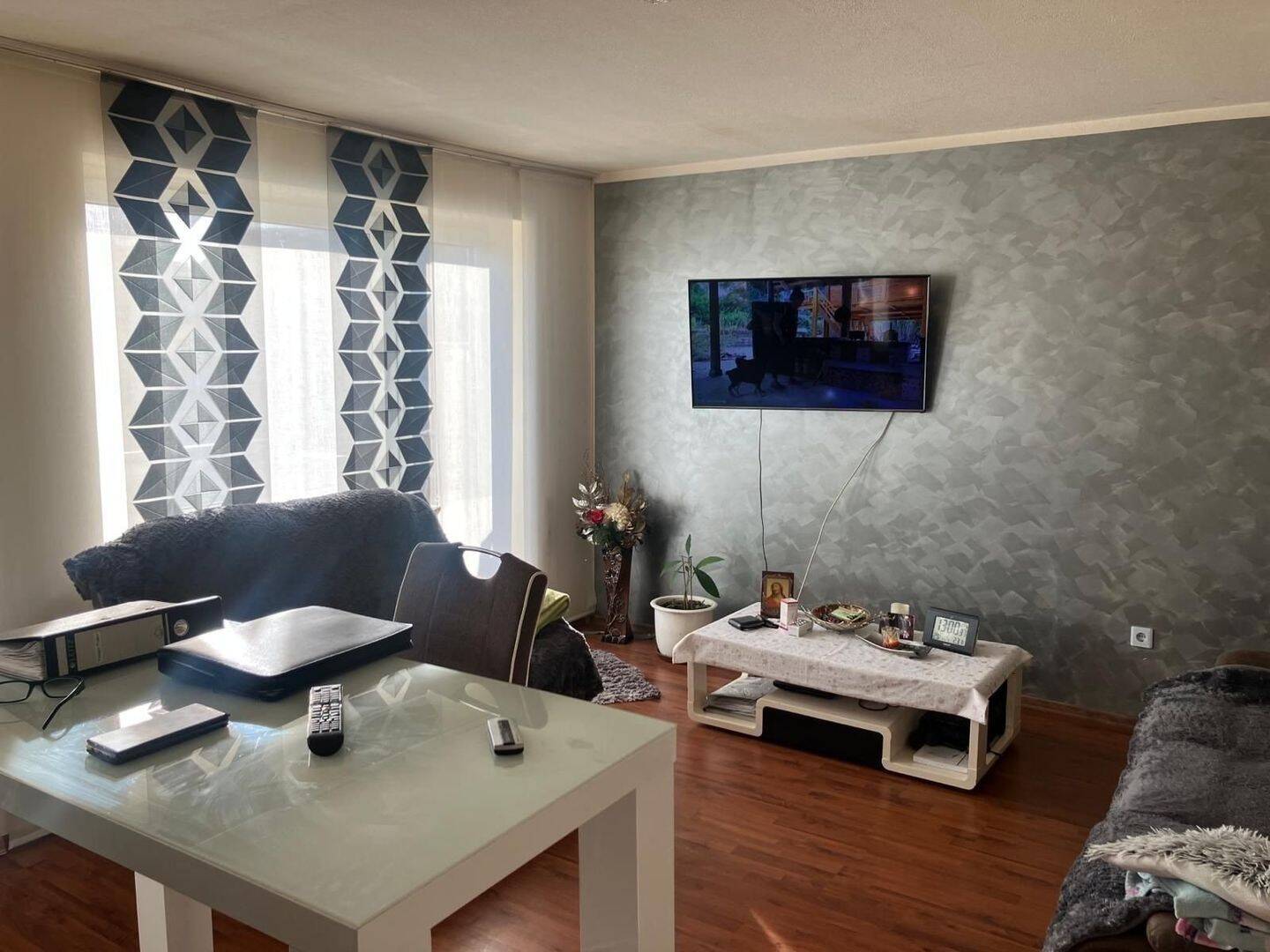 Günstige Etagenwohnung mit 2 Balkonen – Bremen – Bild 1 von 6