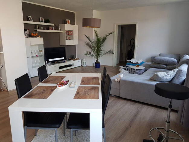 Wohnung zur Miete 400 € 2 Zimmer 63,3 m² EG frei ab 01.10.2025 Untere Marktstraße 9 Hildburghausen Hildburghausen 98646