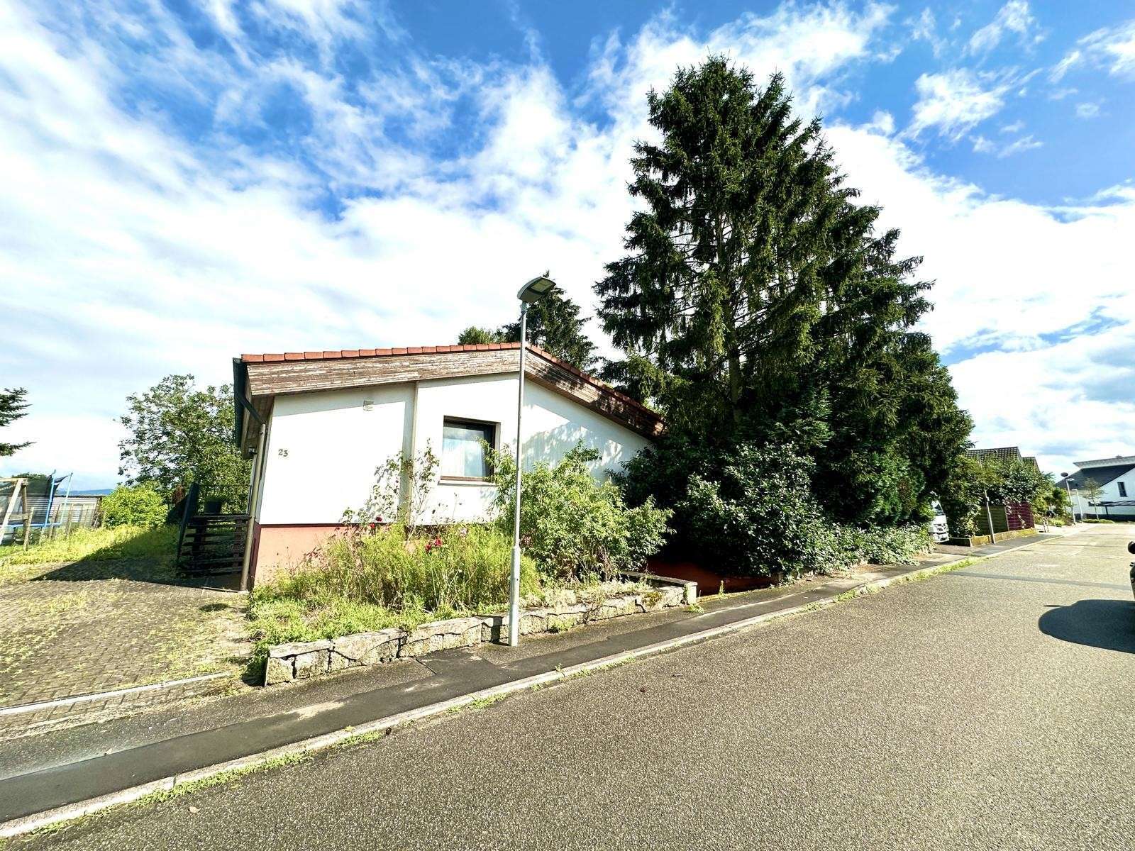 Bungalow zum Kauf 399.000 € 4 Zimmer 125 m²<br/>Wohnfläche 605 m²<br/>Grundstück Eckartsweier Willstätt 77731