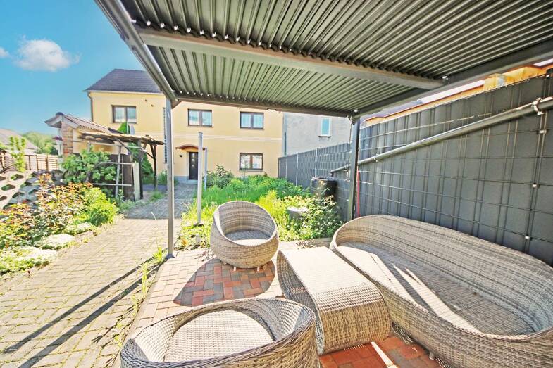 Doppelhaushälfte zum Kauf 95.000 € 4 Zimmer 100 m² 260 m² Grundstück Greppin Bitterfeld-Wolfen 06803