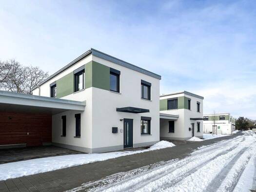 Einfamilienhaus zum Kauf - Erstbezug provisionsfrei 579.000 € 4 Zimmer 144,3 m² 239 m² Grundstück frei ab sofort Kapellenweg 33 Grafenrheinfeld 97506