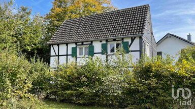 Einfamilienhaus zum Kauf 320.000 € 8 Zimmer 127,5 m² 355 m² Grundstück Bergisch Neukirchen Leverkusen / Bergisch Neukirchen 51381