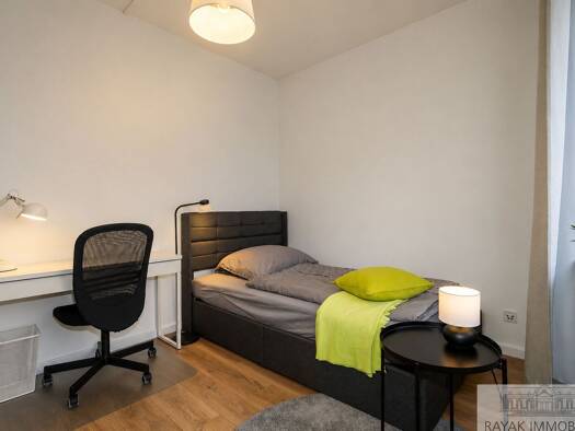 WG-Zimmer zur Miete auf Zeit 600 € 13 m² 3. Geschoss Friedrichstadt Stadtbezirk 3 40215
