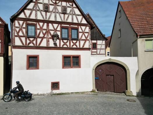 Einfamilienhaus zum Kauf 195.000 € 7 Zimmer 140 m² 245 m² Grundstück Mühlgasse 5 Frickenhausen am Main 97252