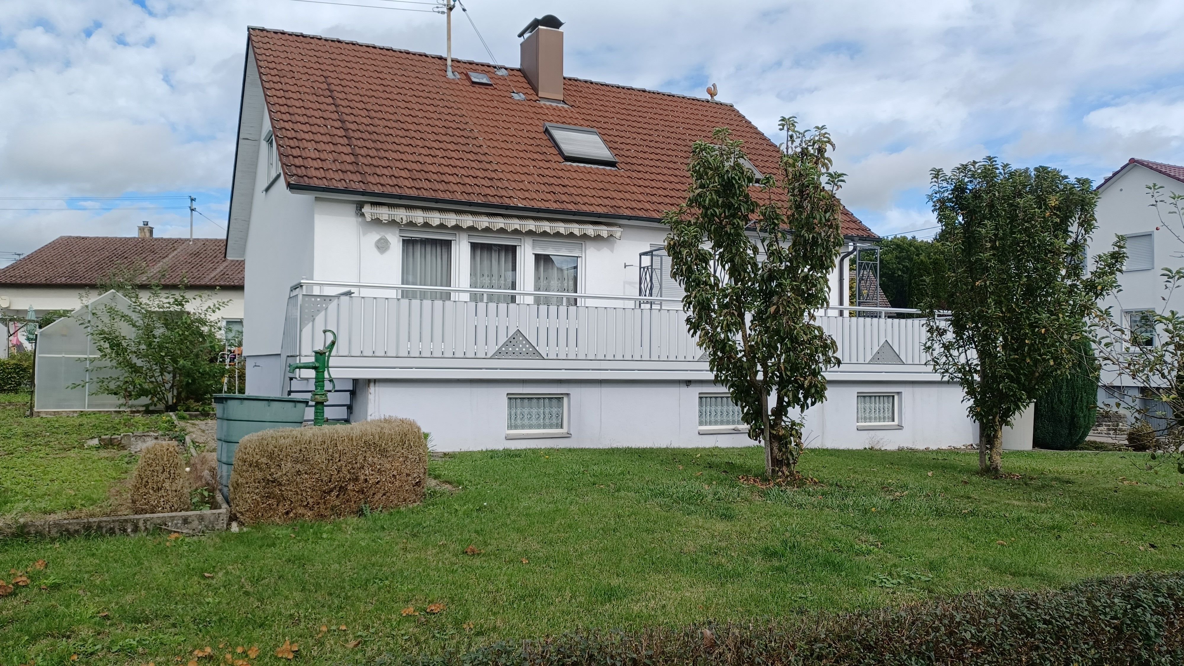 Einfamilienhaus zum Kauf 285.000 € 6,5 Zimmer 130 m²<br/>Wohnfläche 810 m²<br/>Grundstück ab sofort<br/>Verfügbarkeit Ertingen Ertingen 88521