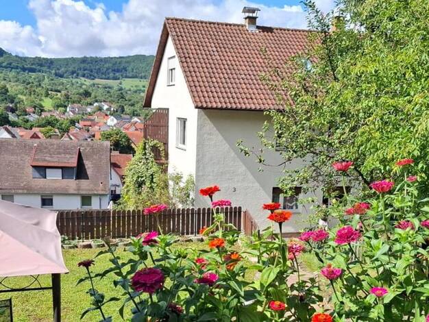 Mehrfamilienhaus zum Kauf 749.000 € 12 Zimmer 291 m² 1.068 m² Grundstück Neuffen 72639