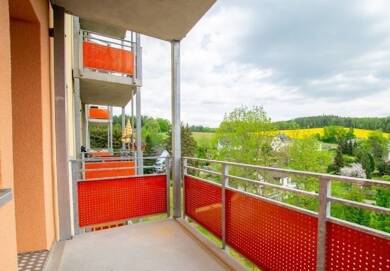 Wohnung zur Miete 411 € 3 Zimmer 60,5 m² 2. Geschoss frei ab sofort Hainstraße 18 / WE 55 Thum Thum 09419