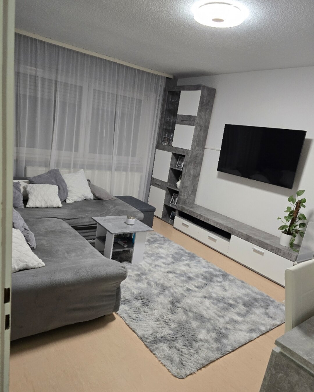 Wohnung zur Miete 310 € 2 Zimmer 51,4 m²<br/>Wohnfläche 3.<br/>Geschoss 01.04.2025<br/>Verfügbarkeit Bad Königshofen Bad Königshofen im Grabfeld 97631