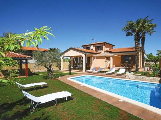 Haus zur Miete 2.500 € 4 Zimmer 131 m² Novigrad Novigrad