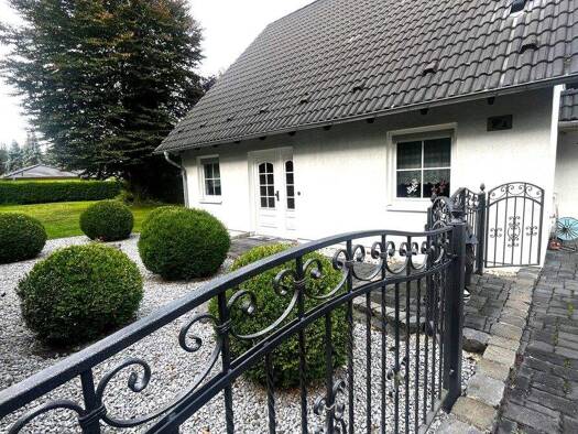 Einfamilienhaus zum Kauf 385.000 € 4 Zimmer 123 m² 615 m² Grundstück Friedersdorf 06774