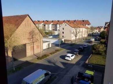 Wohnung zur Miete 820 € 4 Zimmer 97 m² 2. Geschoss frei ab sofort Lehrte Lehrte 31275