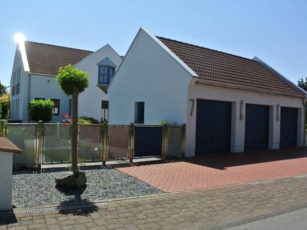 Einfamilienhaus zum Kauf provisionsfrei 825.000 € 10 Zimmer 195 m² 1.300 m² Grundstück Hartum Hille 32479