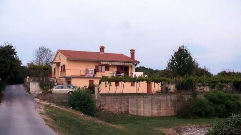 Einfamilienhaus zum Kauf 180.000 € 4 Zimmer 135 m² 1.000 m² Grundstück Labin/Kroatien 52220