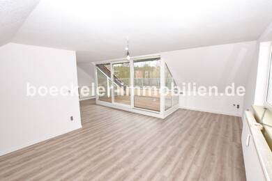 Wohnung zur Miete 590 € 4 Zimmer 83,4 m² 2. Geschoss frei ab 01.09.2025 Bad Kösen Bad Kösen 06628