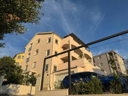 Haus zum Kauf 1.680.000 € 9 Zimmer 599 m² Tudorski put, 16A Okrug Donji