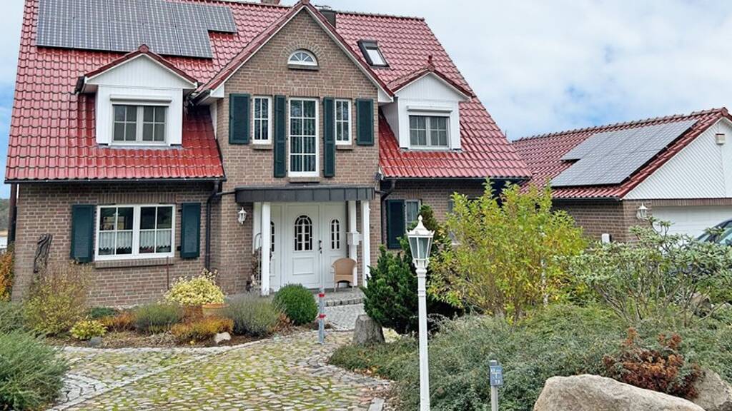 Einfamilienhaus zum Kauf 1.280.000 € 9 Zimmer 397 m² 4.200 m² Grundstück Klein Upahl 18276