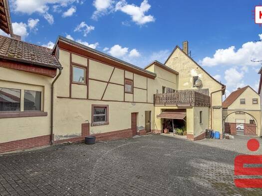 Mehrfamilienhaus zum Kauf 299.000 € 7 Zimmer 201 m² 1.101 m² Grundstück Hohenfeld Kitzingen 97318