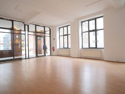 Laden zur Miete provisionsfrei 20 € 93 m² Verkaufsfläche Friedrichshain Friedrichshain-Kreuzberg 10245