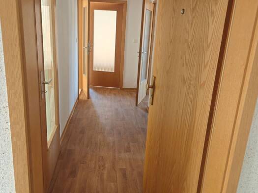 Wohnung zur Miete 400 € 3 Zimmer 63,7 m² 1. Geschoss frei ab sofort Hospitalstrasse 14 Geithain 04643