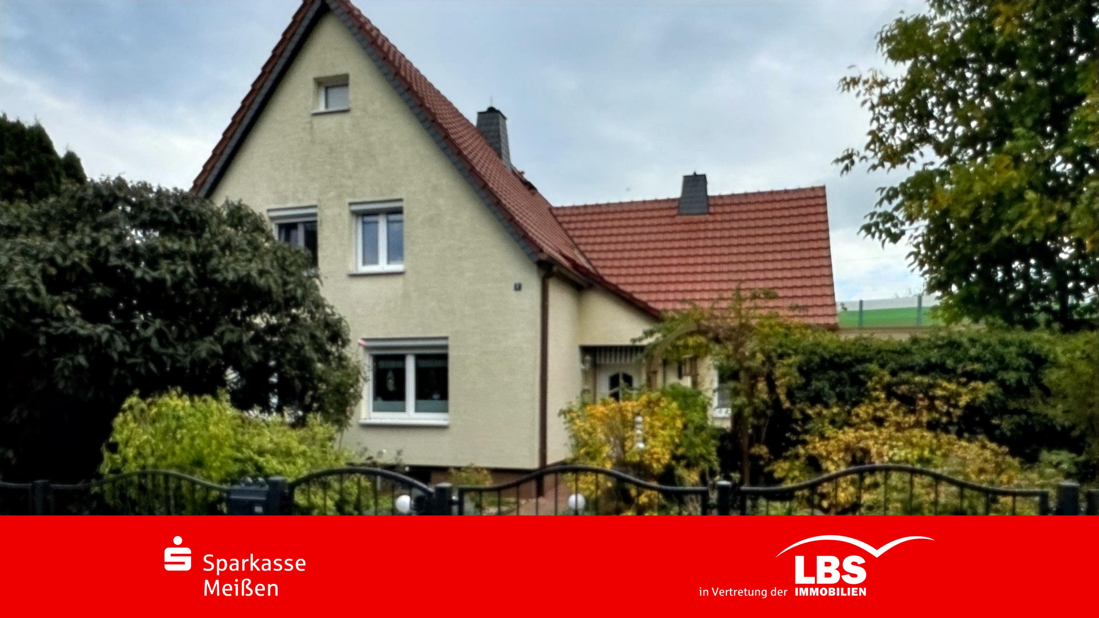 Doppelhaushälfte zum Kauf 250.000 € 8 Zimmer 221,4 m²<br/>Wohnfläche 910 m²<br/>Grundstück Großenhain Großenhain 01558