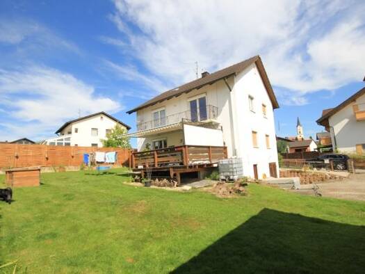 Mehrfamilienhaus zum Kauf 325.000 € 5 Zimmer 121,3 m² 597 m² Grundstück frei ab sofort Marienstraße 4 Pleiskirchen Pleiskirchen 84568