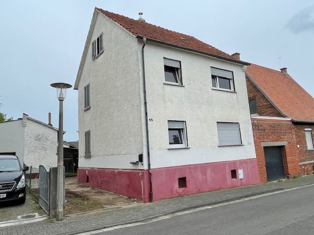 Einfamilienhaus zum Kauf 258.000 € 5 Zimmer 132,5 m²<br/>Wohnfläche 468 m²<br/>Grundstück ab sofort<br/>Verfügbarkeit Langenselbold 63505