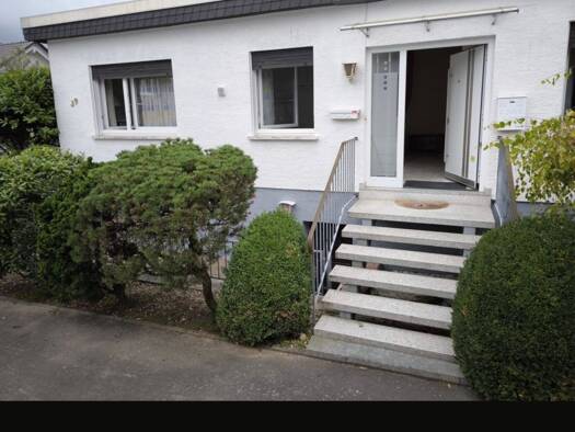 Einfamilienhaus zur Miete 1.850 € 5 Zimmer 202 m² 202 m² Grundstück frei ab 01.04.2026 Mittelbuchen Hanau 63454