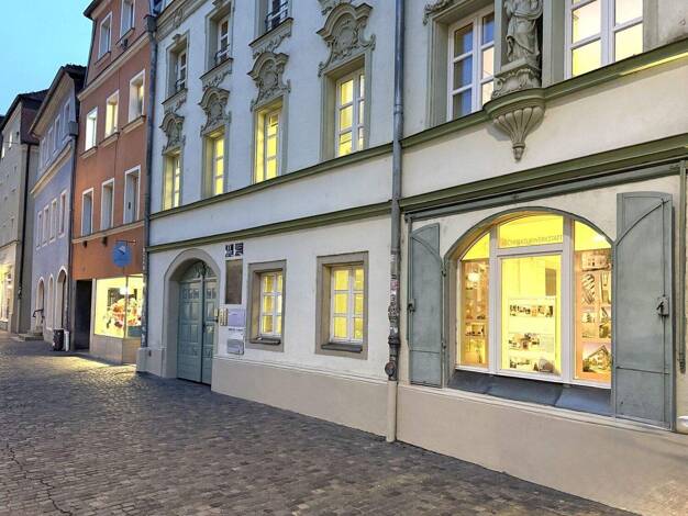 Laden zum Kauf 1.045.000 € 8 Zimmer 238 m² Verkaufsfläche Stadtamhof Regensburg 93047