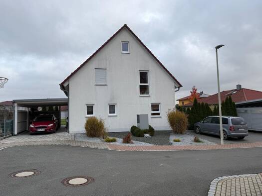 Einfamilienhaus zur Miete 1.800 € 4 Zimmer 124 m² frei ab 01.04.2026 Am Mauernwald 28 Gremsdorf 91350