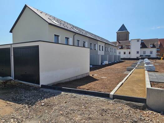 Reihenmittelhaus zum Kauf - Erstbezug provisionsfrei 299.990 € 4 Zimmer 120 m² 204,4 m² Grundstück frei ab 01.12.2026 Raiffeisenweg 6b Kirchheimbolanden Kirchheimbolanden 67292