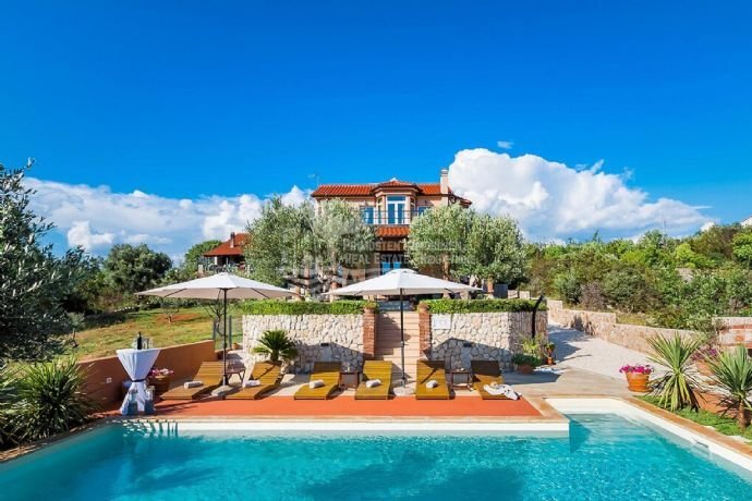 Villa zum Kauf 900.000 € 6 Zimmer 220 m²<br/>Wohnfläche 4.170 m²<br/>Grundstück Sibenik 22000