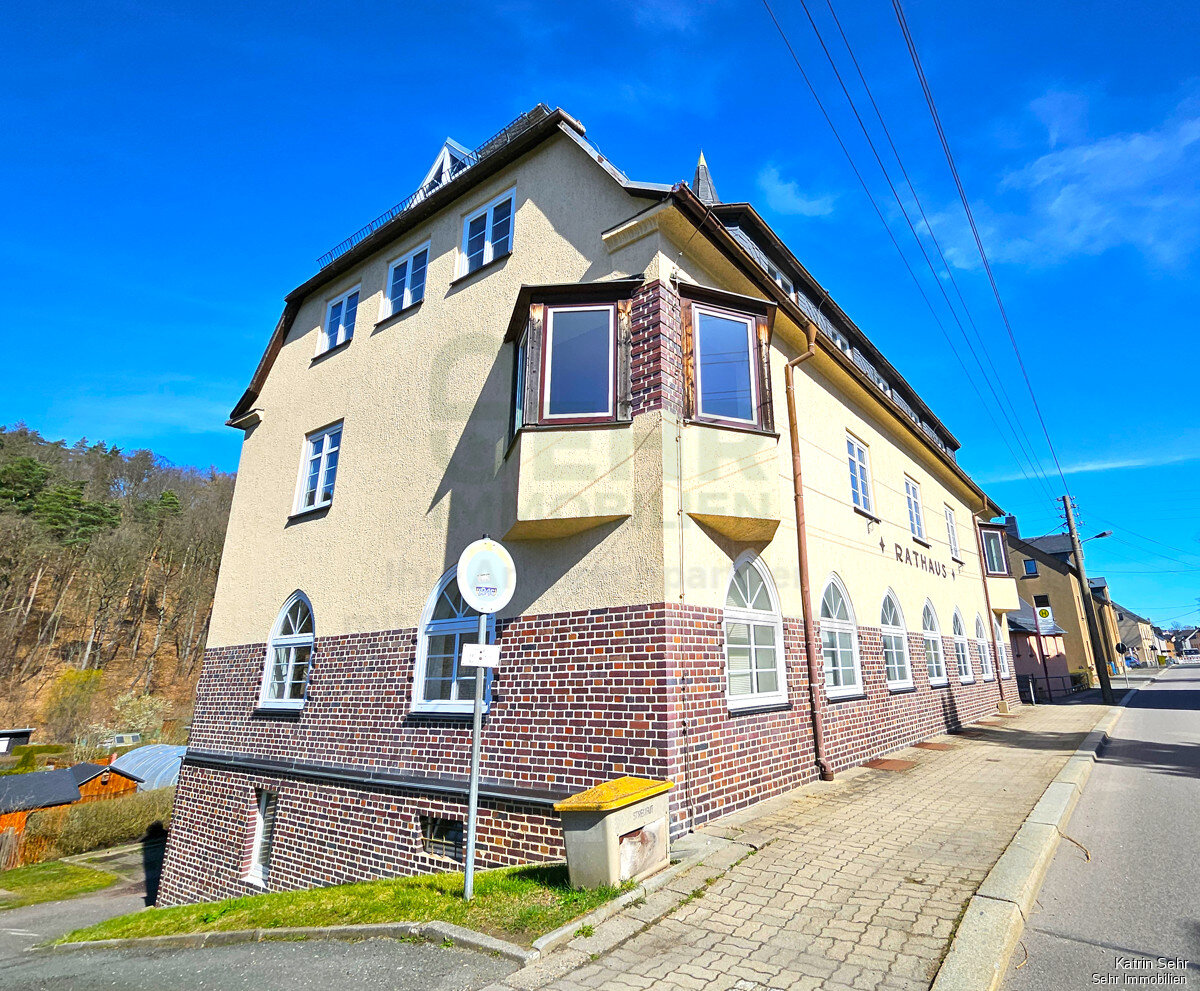 Mehrfamilienhaus zum Kauf 115.000 € 18 Zimmer 470 m²<br/>Wohnfläche 1.586 m²<br/>Grundstück Hauptstr. 37 Rödlitz Lichtenstein/Sachsen / Rödlitz 09350