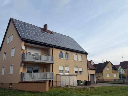 Mehrfamilienhaus zum Kauf als Kapitalanlage geeignet 495.000 € 6 Zimmer 216 m² 611 m² Grundstück Wilhermsdorf Wilhermsdorf 91452
