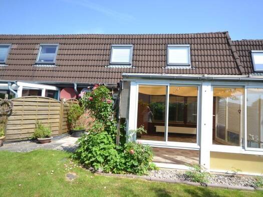 Reihenmittelhaus zum Kauf 250.000 € 4 Zimmer 100 m² 228 m² Grundstück Heide Heide 25746