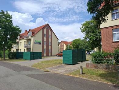 Wohnung zur Miete 329 € 2 Zimmer 55,3 m² Dachgeschoss, 2. Geschoss Forststraße 2 Genthin Genthin 39307