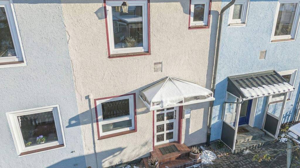 Reihenhaus zum Kauf 199.000 € 3,5 Zimmer 91 m² 164 m² Grundstück Kücknitz Lübeck 23569