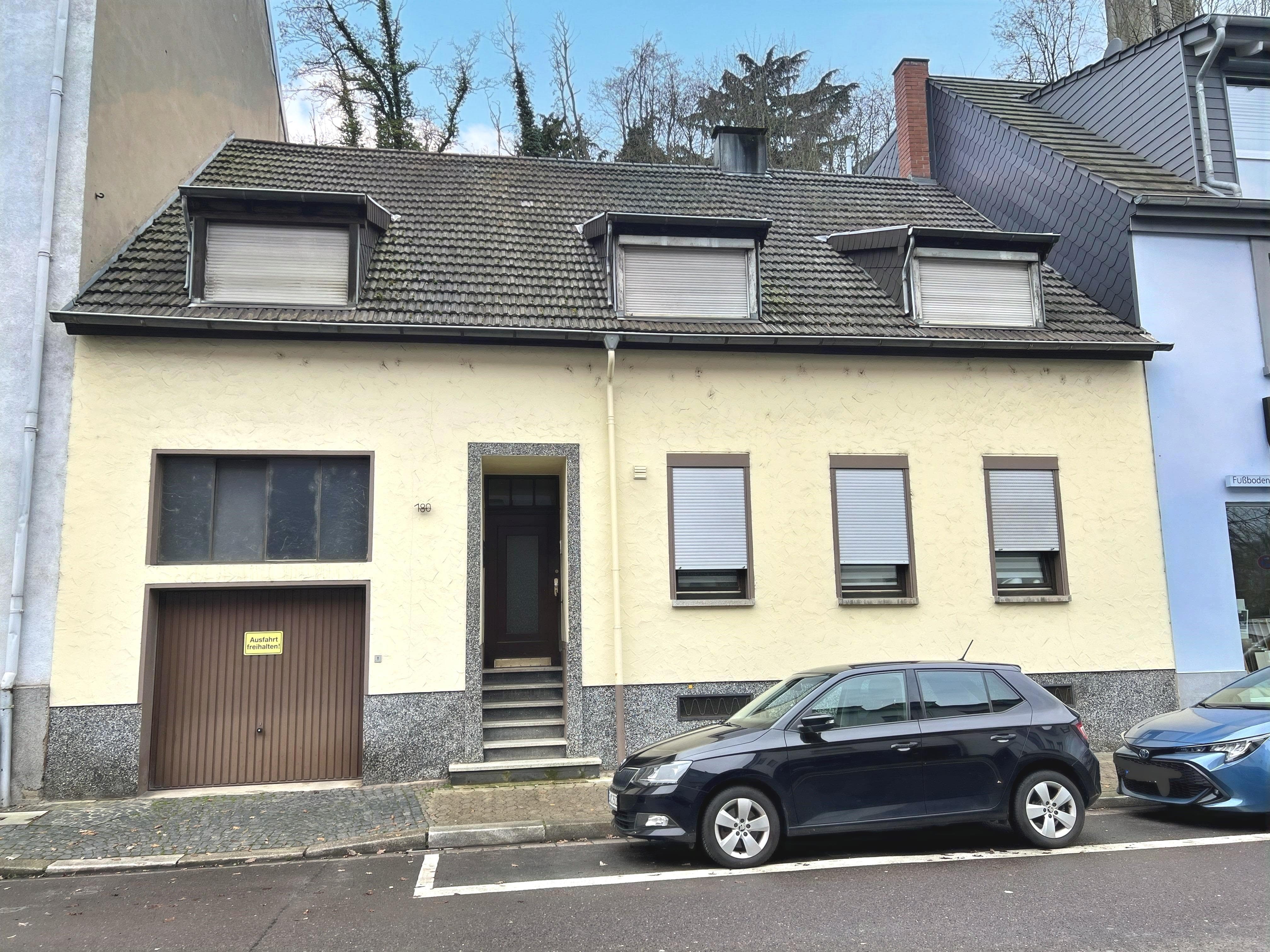 Mehrfamilienhaus zum Kauf 239.000 € 7 Zimmer 165 m²<br/>Wohnfläche 575 m²<br/>Grundstück Wackenberg Saarbrücken 66119