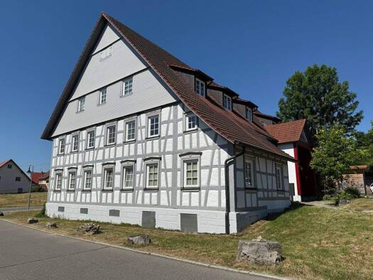 Wohnung zur Miete 660 € 3 Zimmer 96 m² 1. Geschoss frei ab 01.12.2025 Dunningen 78655