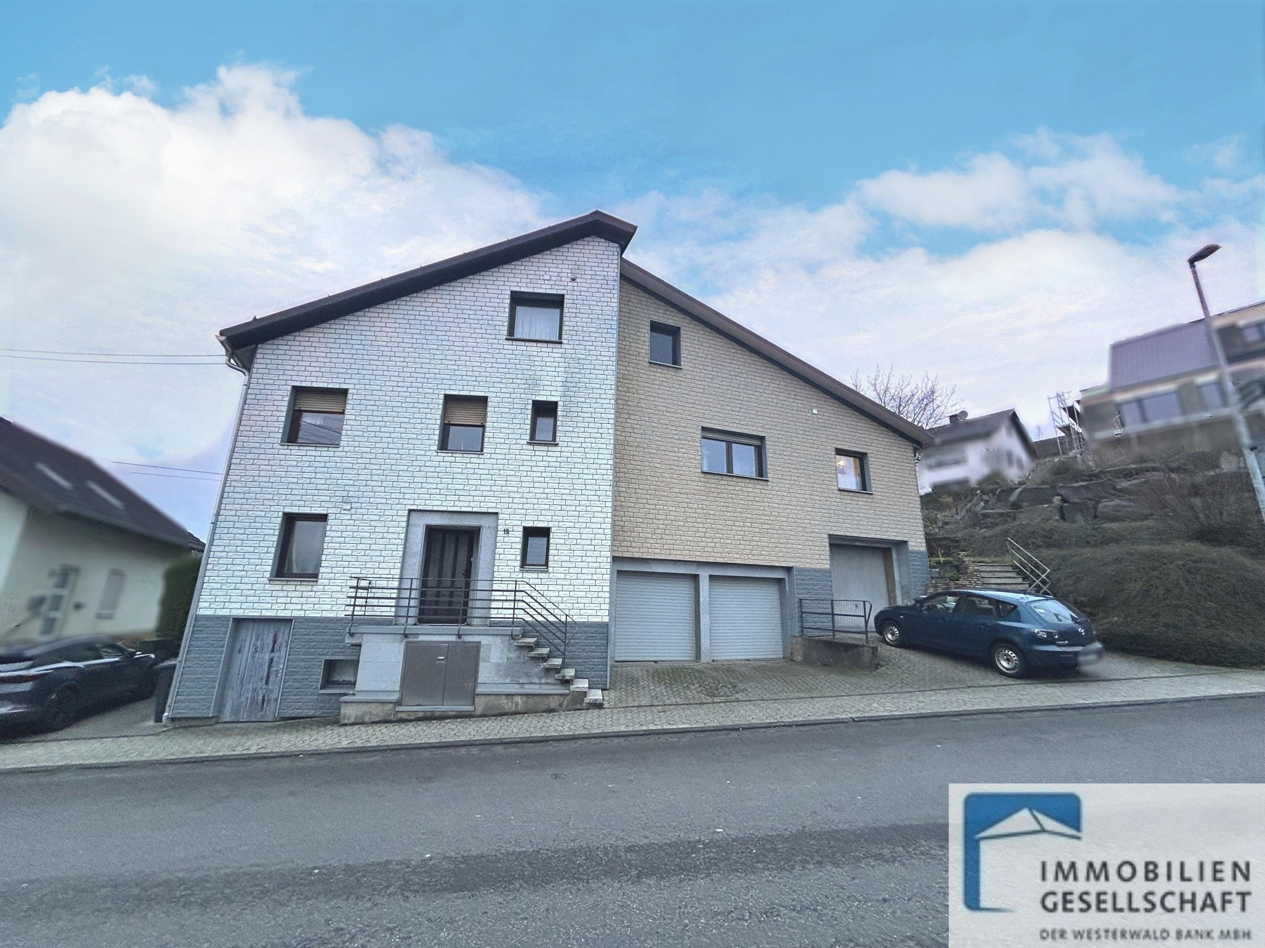 Mehrfamilienhaus zum Kauf 225.000 € 12 Zimmer 288 m²<br/>Wohnfläche 567 m²<br/>Grundstück Puderbach Puderbach 56305