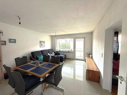 Wohnung zum Kauf 193.000 € 2 Zimmer 51,3 m² Geschoss 1/2 frei ab sofort Feucht Feucht 90537
