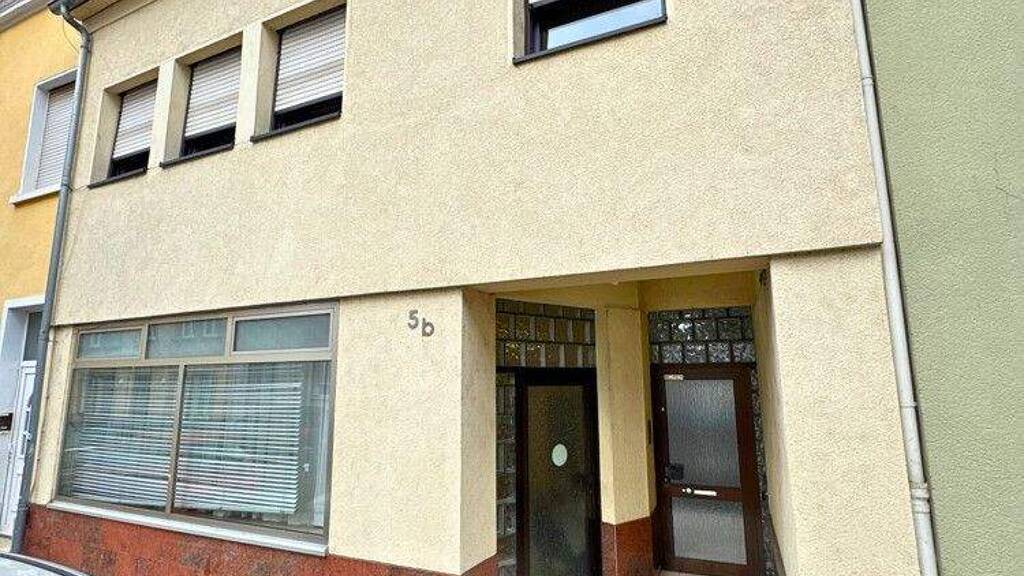 Mehrfamilienhaus zum Kauf 390.000 € 15 Zimmer 122 m² 553 m² Grundstück Serriger Straße 5b Burbach Saarbrücken 66115
