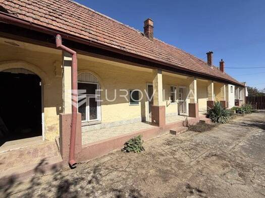 Einfamilienhaus zum Kauf 57.000 € 1 Zimmer 200 m² Kešinci Semeljci 31402