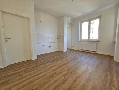 Wohnung zur Miete 244 € 2 Zimmer 40,5 m² 1. Geschoss Pöhlauer Straße 4a Äußere Dresdner Straße / Pöhlauer Straße 211 Zwickau 08066