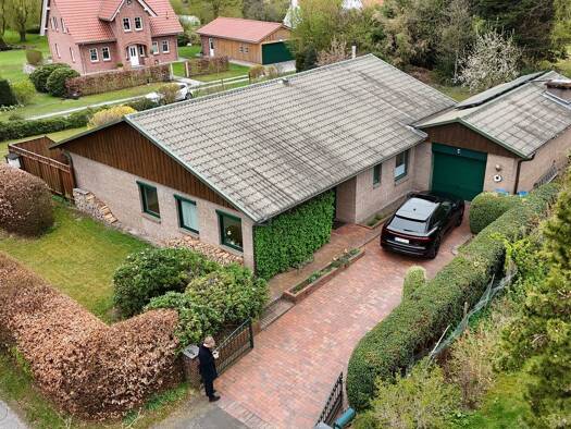 Bungalow zum Kauf 369.000 € 4 Zimmer 130 m² 1.353,3 m² Grundstück frei ab 01.11.2026 Bickbeerweg 4 Wörme Handeloh 21256