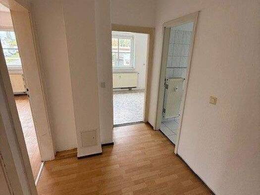 Wohnung zur Miete 500 € 2 Zimmer 55,5 m² frei ab sofort Erfurter Str. 86 Südweststadt Weimar 99427
