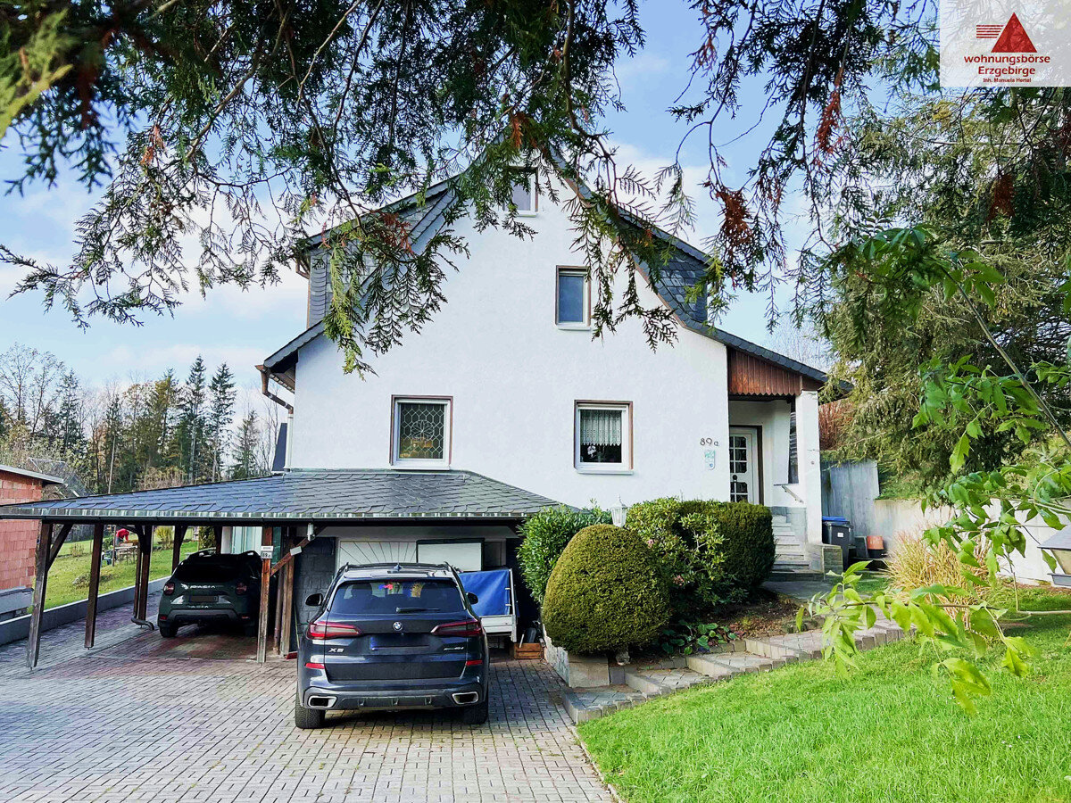 Einfamilienhaus zum Kauf 349.000 € 8 Zimmer 235 m²<br/>Wohnfläche 1.048 m²<br/>Grundstück Schlößchen Amtsberg 09439