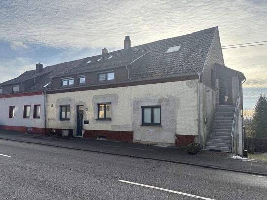 Mehrfamilienhaus zum Kauf 295.000 € 12 Zimmer 300 m² 1.754 m² Grundstück Stennweiler Schiffweiler 66578