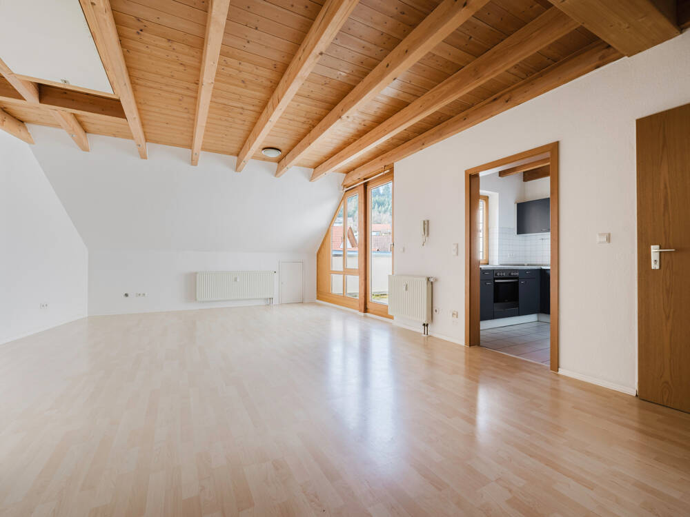 Immobilie in Wilhelmsdorf - Raumwunder - sofort verfügbar! 3-Zi.-Wohnung mit Ausbaupotential und sonnenverwöhnter Dachterrasse - Bild 0