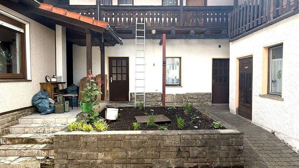 Mehrfamilienhaus zum Kauf 129.000 € 10 Zimmer 285 m² 450 m² Grundstück Meiningen 98617